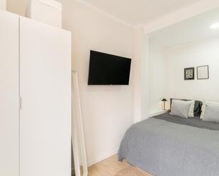 Bedroom of Apartment to share in  Barcelona Capital  with Balcony