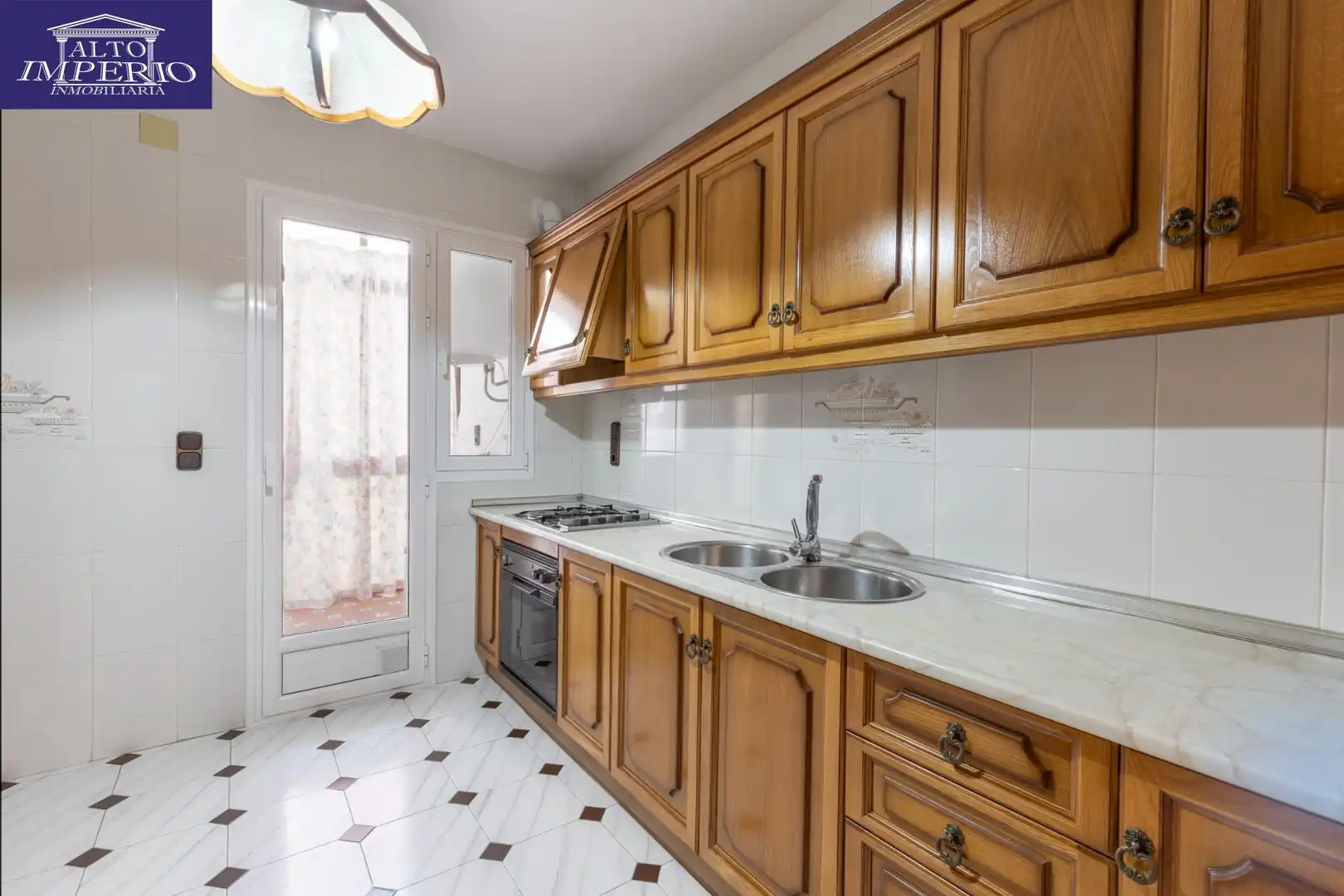 Cocina de Piso en venta en Güéjar Sierra con Terraza, Trastero y Balcón