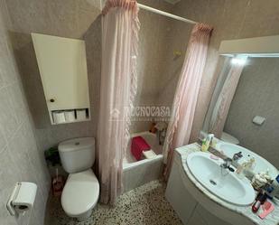 Bathroom of Flat for sale in  Zaragoza Capital  with Terrace and Balcony