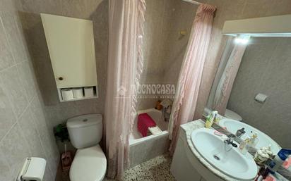 Bathroom of Flat for sale in  Zaragoza Capital  with Terrace and Balcony