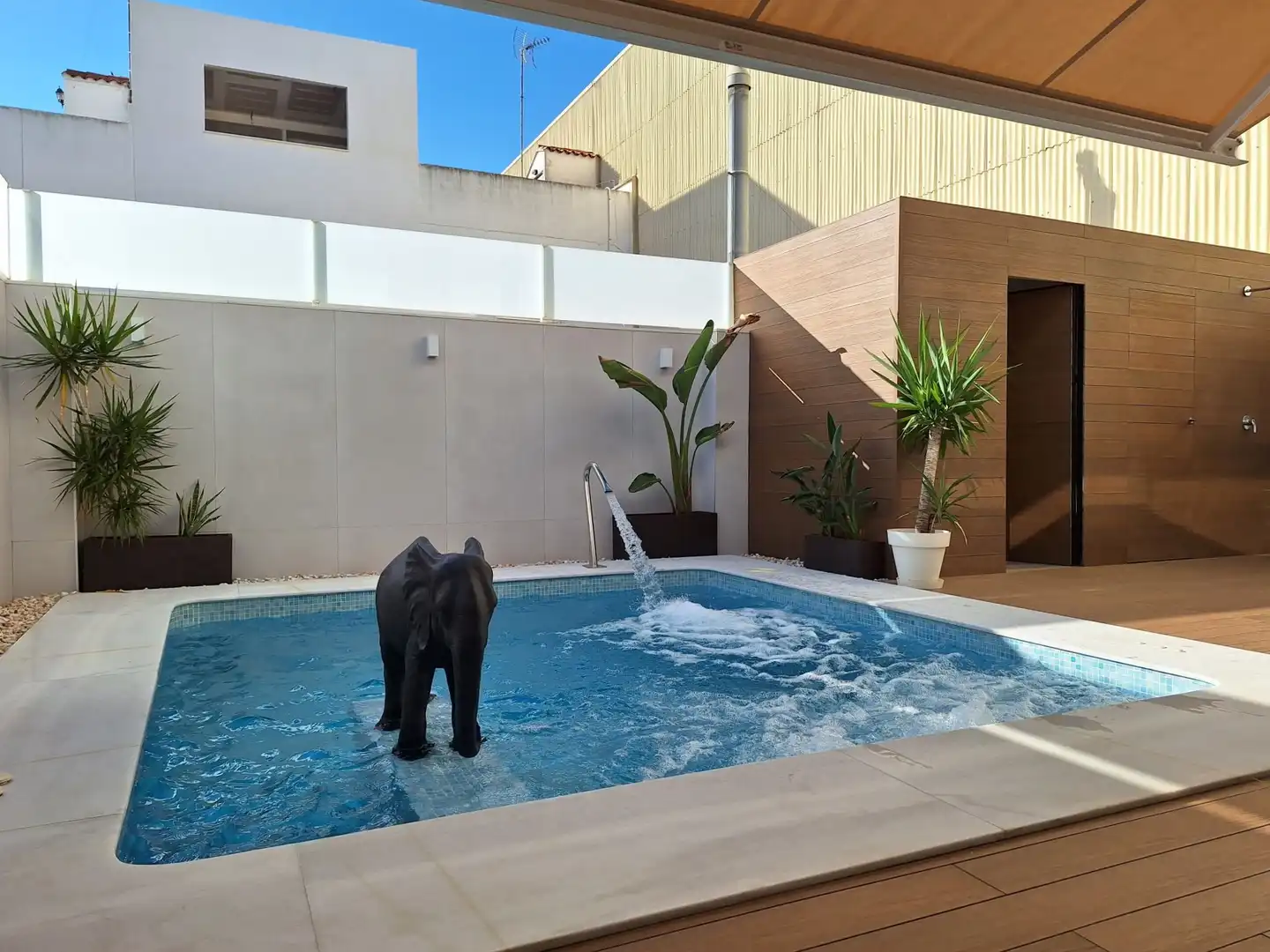 Piscina de Casa adosada en venta en Algemesí con Aire acondicionado, Calefacción y Jardín privado