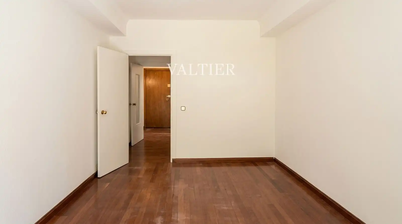Bedroom of Flat for sale in Madrid  with Air Conditioner, Heating and Terrace
