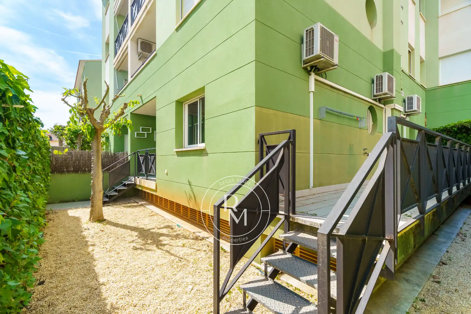 Vista exterior de Piso en venta en El Vendrell con Aire acondicionado, Calefacción y Jardín privado