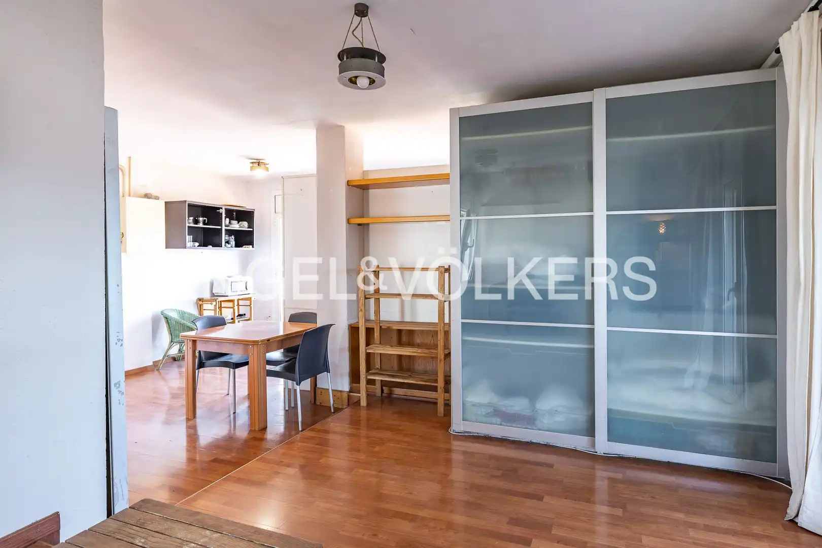 Vista exterior de Ático en venta en Barcelona con Calefacción