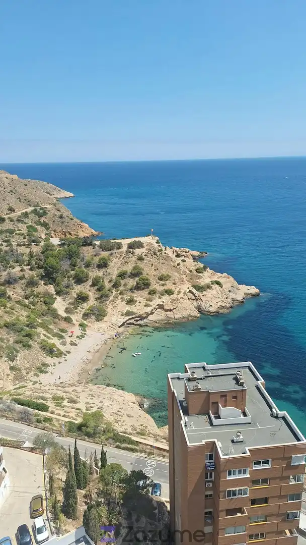 Wohnung zur Miete in Benidorm mit Klimaanlage, Terrasse und Schwimmbad