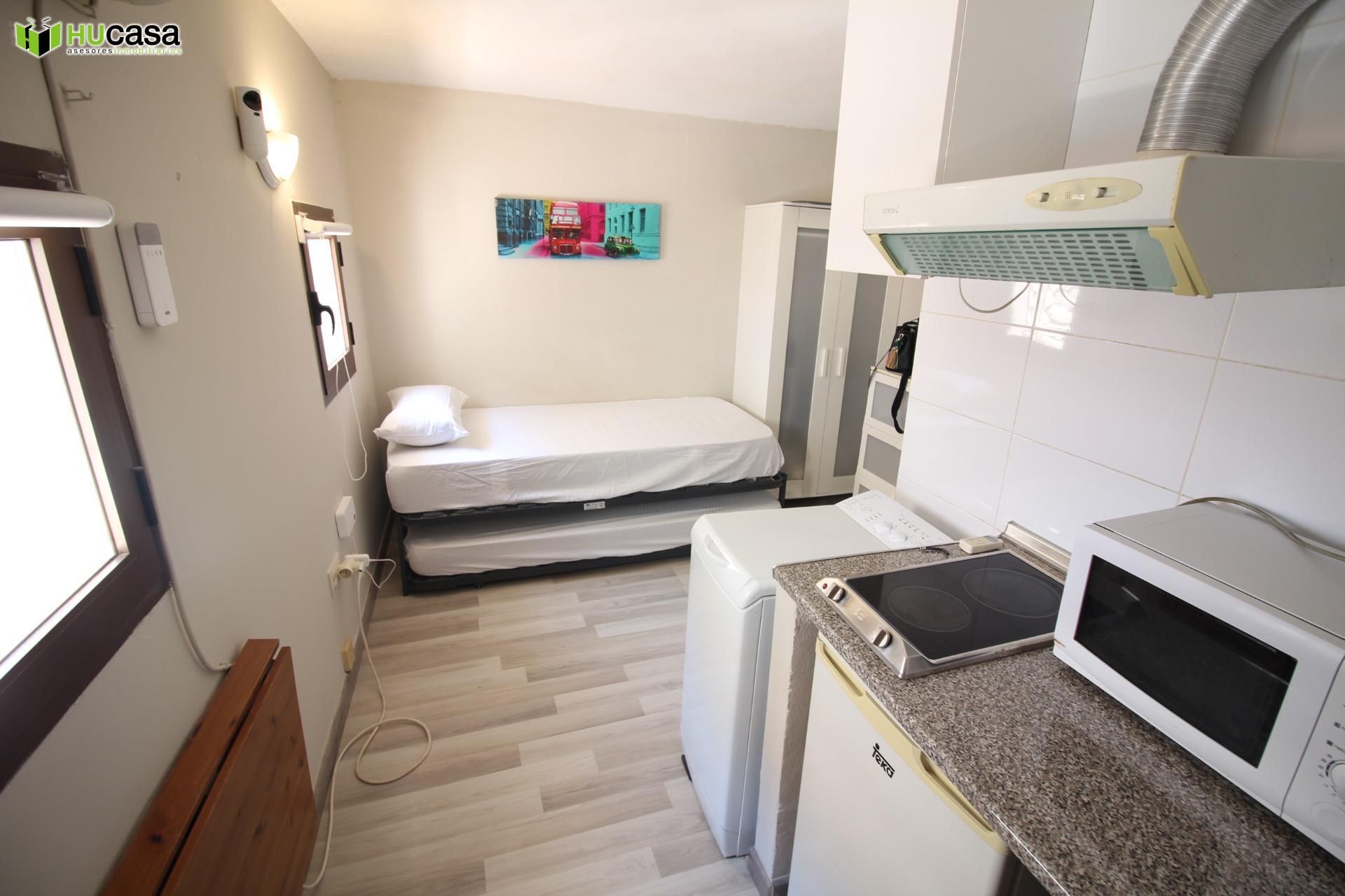 Bedroom of Study to rent in  Toledo Capital  with Air Conditioner and Heating