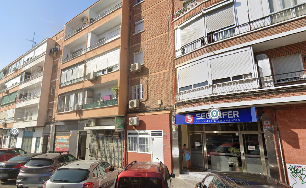 Vista exterior de Piso en venta en  Madrid Capital