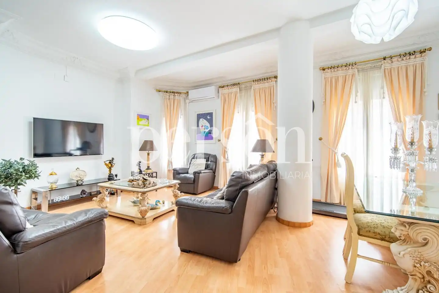 Sala d'estar de Pis en venda en Valencia amb Aire condicionat i Parquet