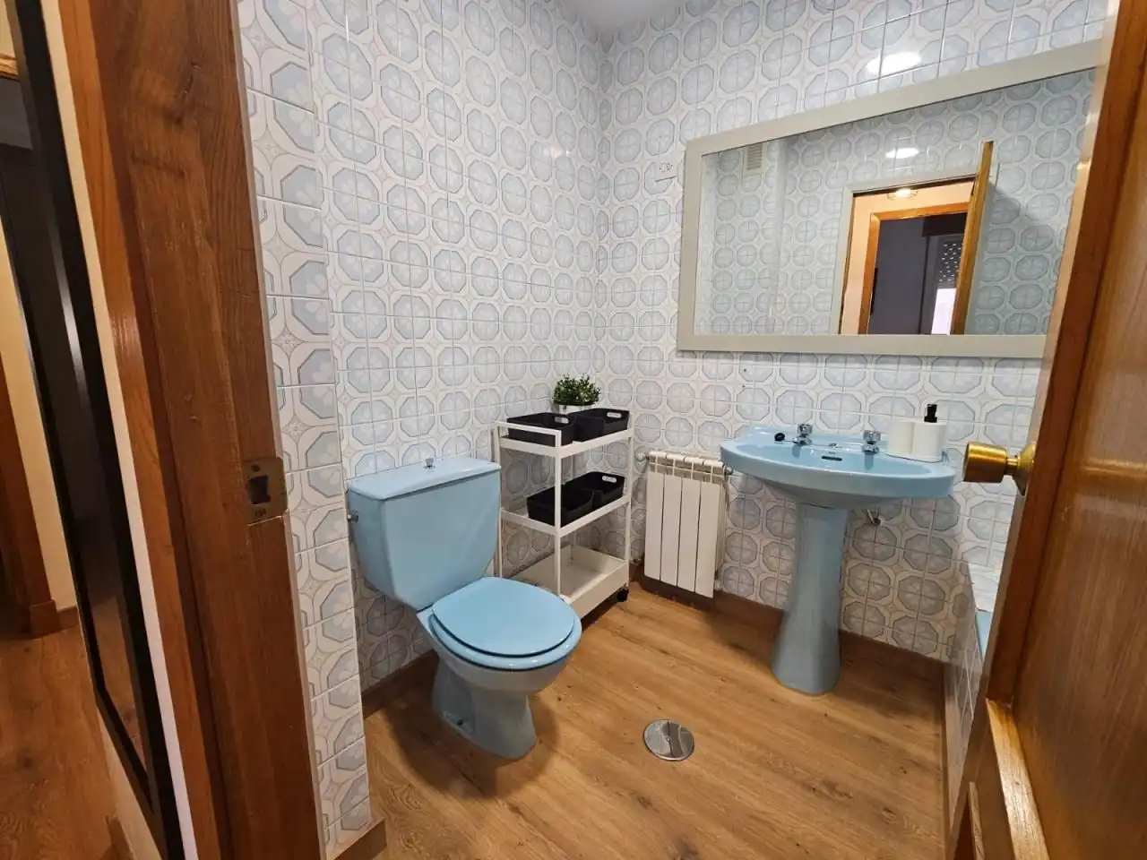 Bathroom of Flat for rent in Ourense Capital   with Heating, Furnished and Balcony