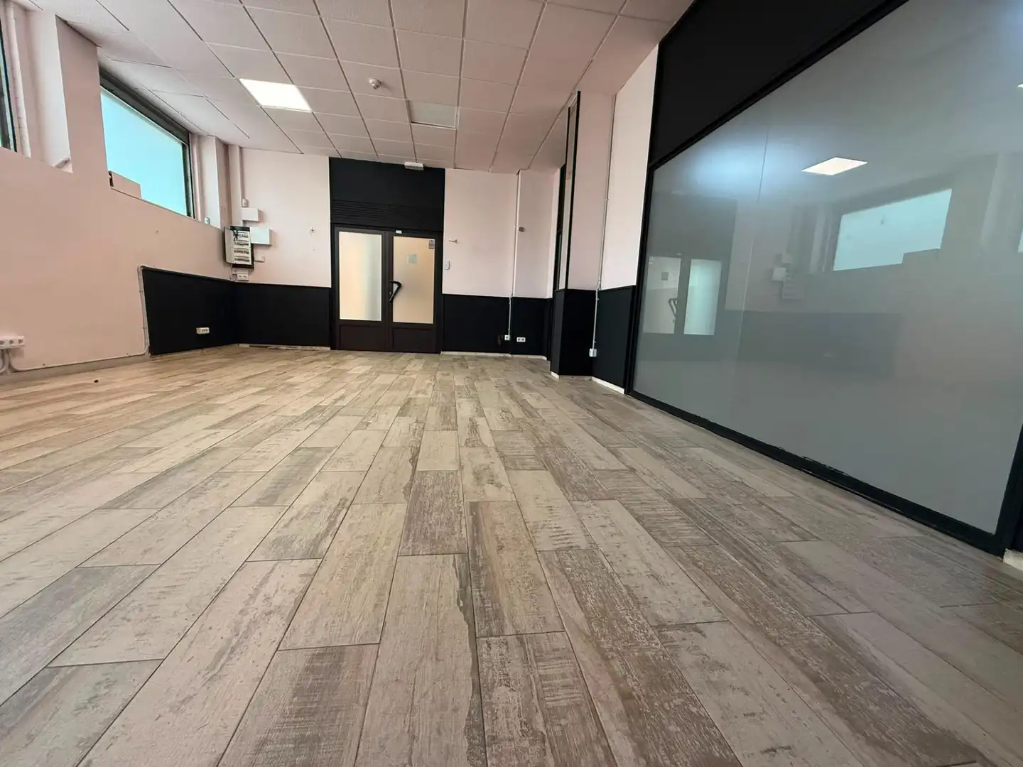 Local comercial en venta en Montigalà - Sant Crist, imagen 2