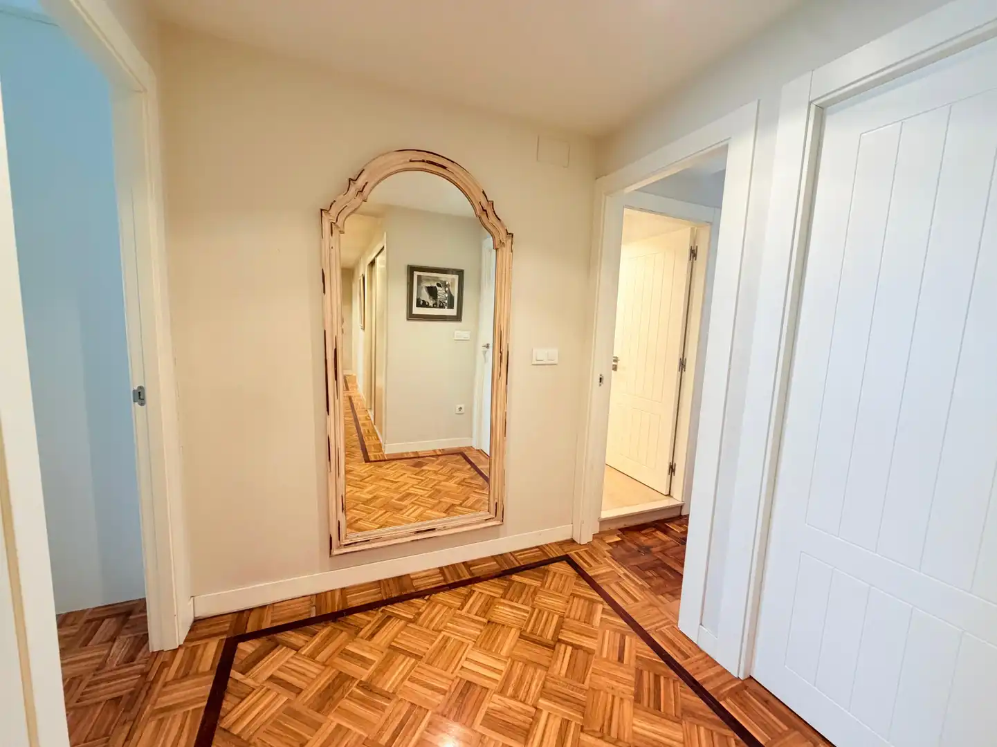 Wohnung zum Verkauf in Avilés mit Heizung, Terrasse und Möbliert
