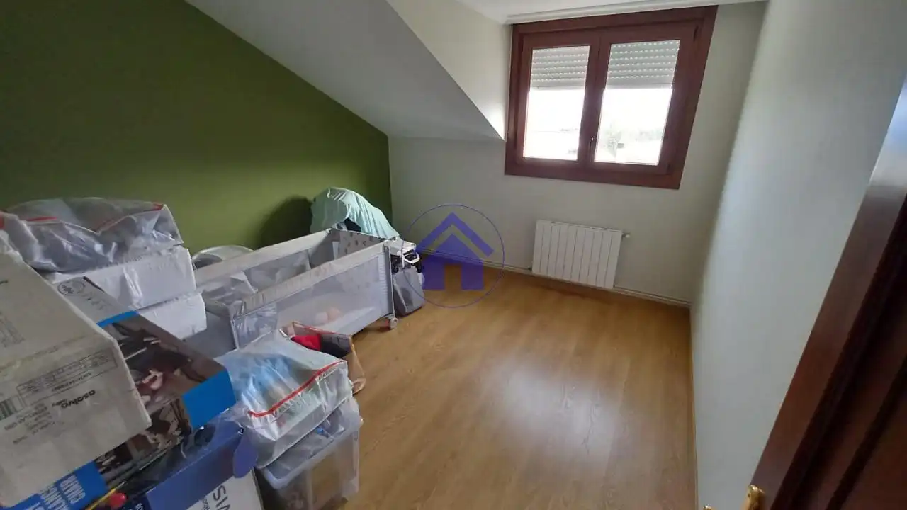 Bedroom of Houses for sale in Vigo   with Heating, Private garden and Parquet flooring