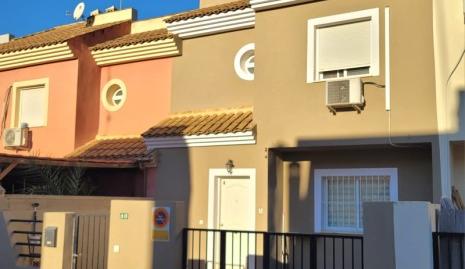 Photo 2 of Single-family semi-detached for sale in Calle la Granja, 10, Fuente de Piedra, Málaga