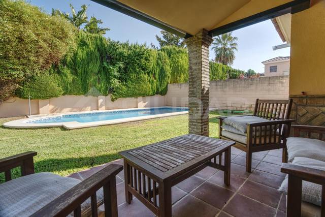 Casa-chalet en Venta en Gelves