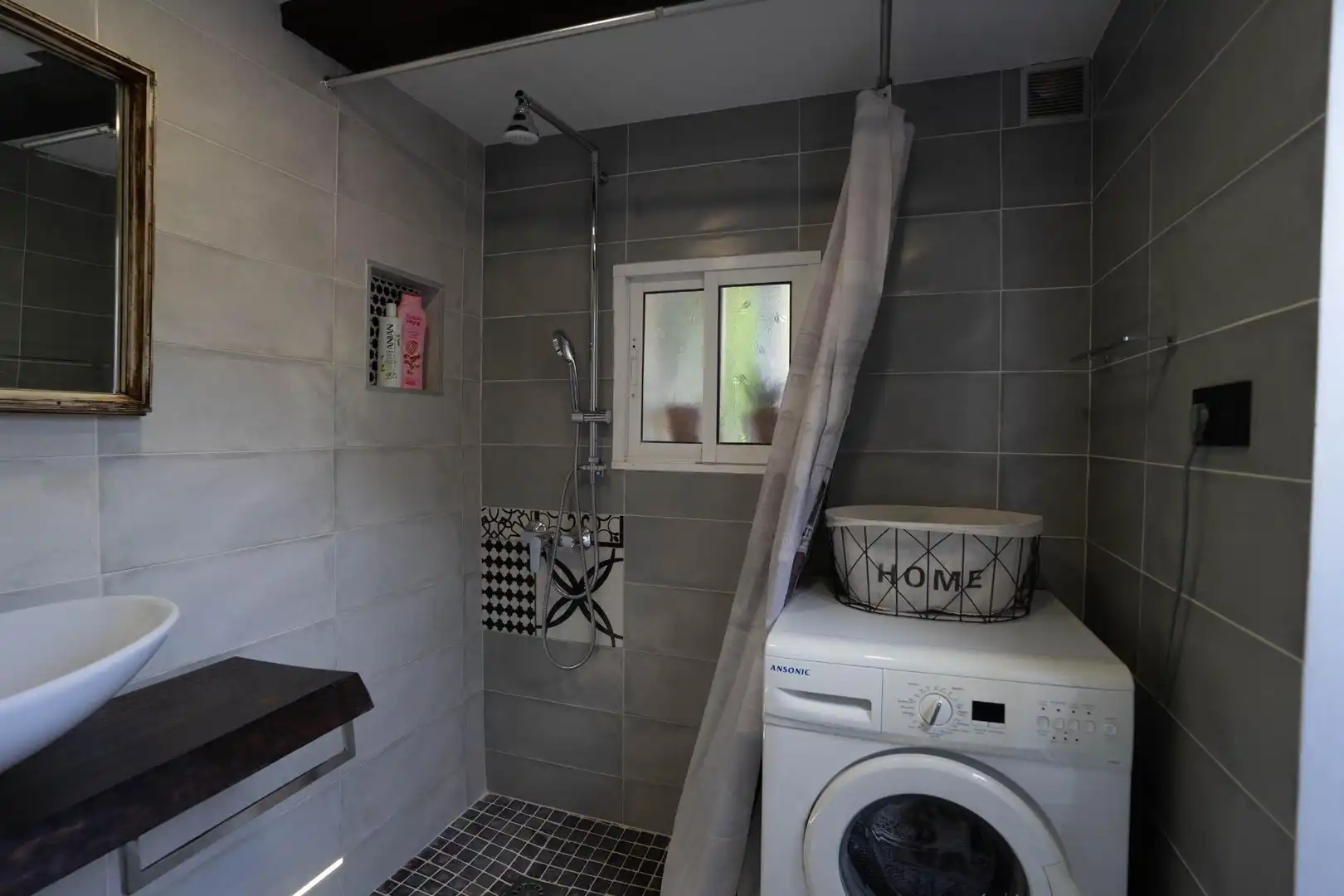 Bathroom of Detached homes for rent in Riogordo  with Air Conditioner, Private garden and Terrace