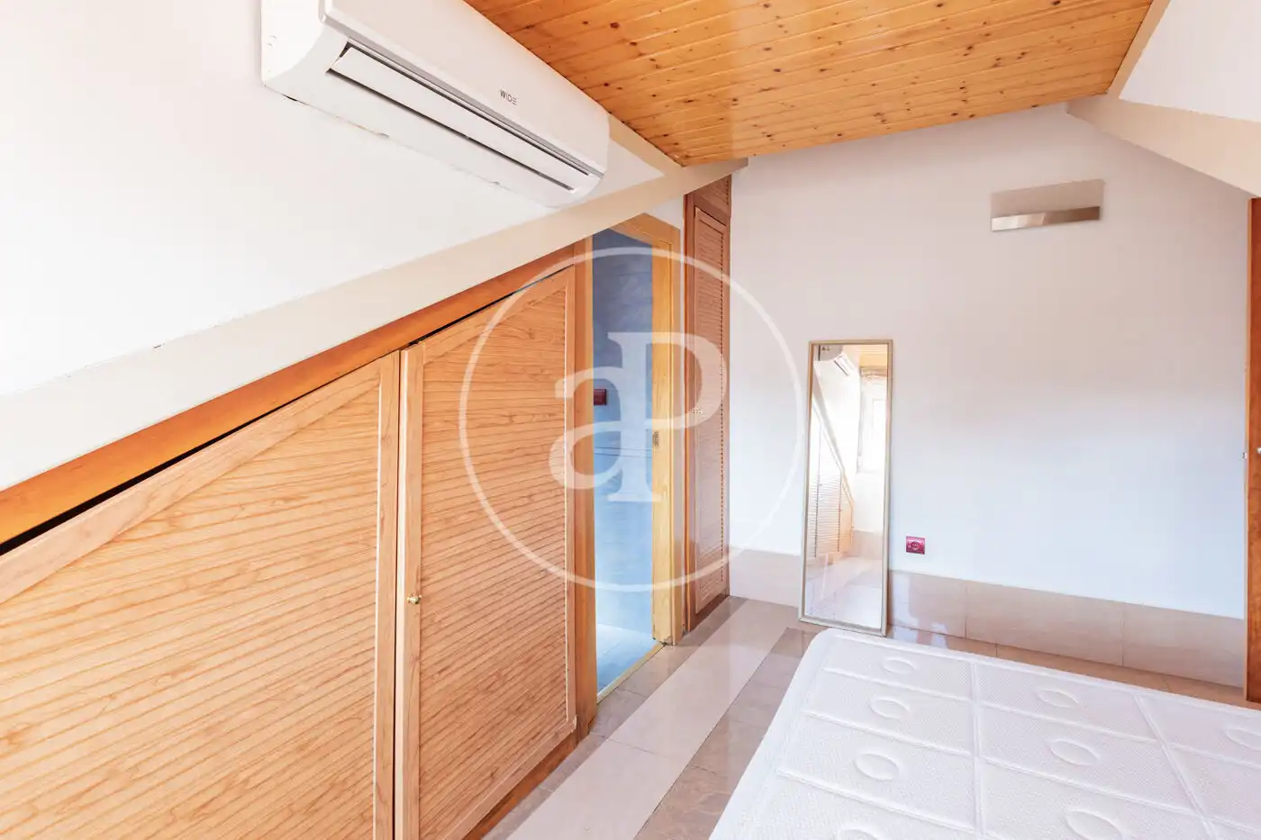 Wohnung zum Verkauf in Madrid mit Klimaanlage, Heizung und Möbliert