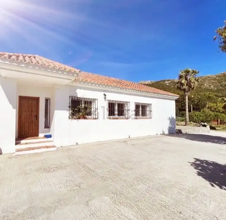 Vista exterior de Casa o chalet en venta en Tarifa con Jardín privado y Trastero