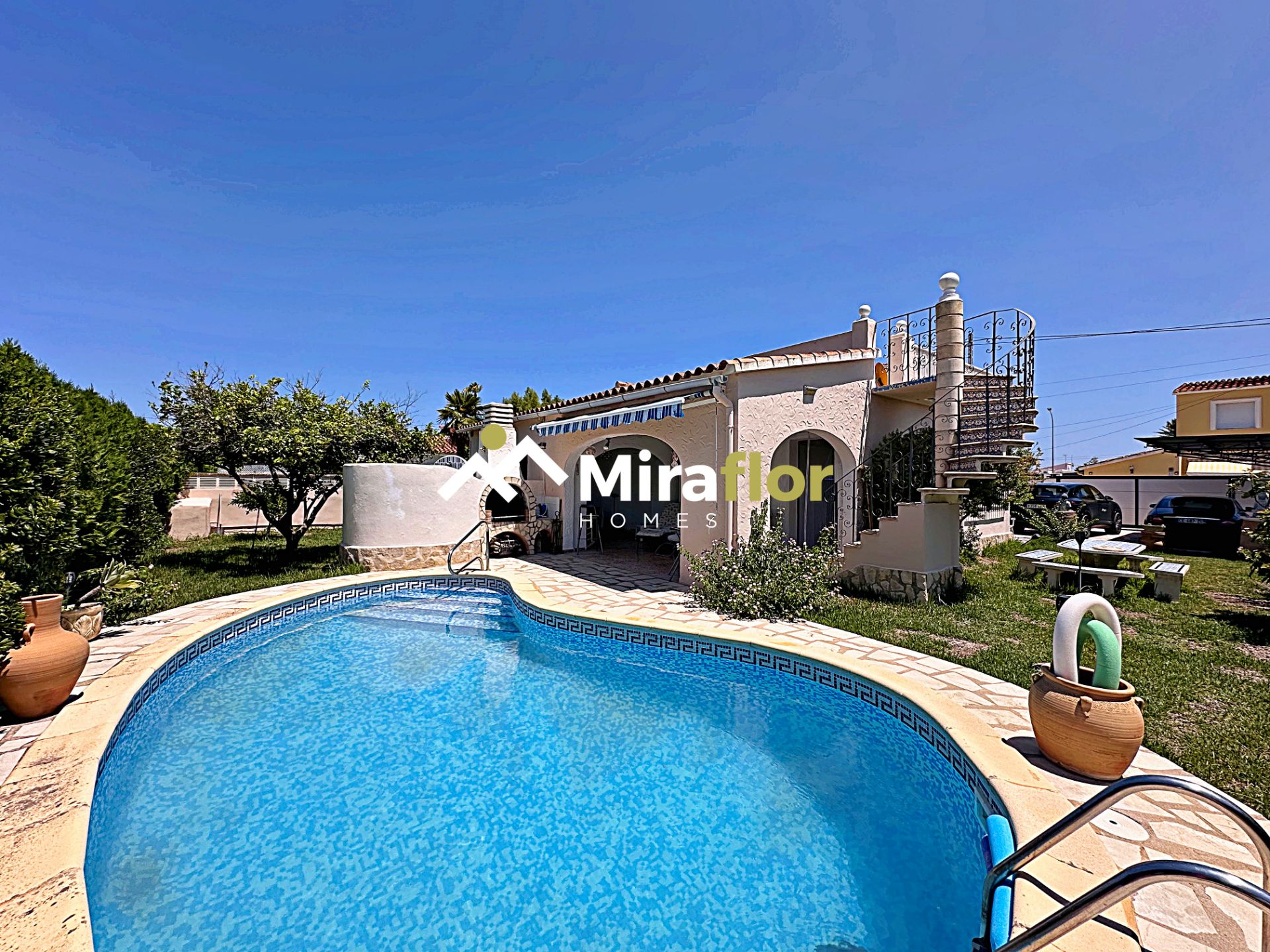 Exterior view of House or chalet for sale in Els Poblets  with Air Conditioner, Heating and Private garden