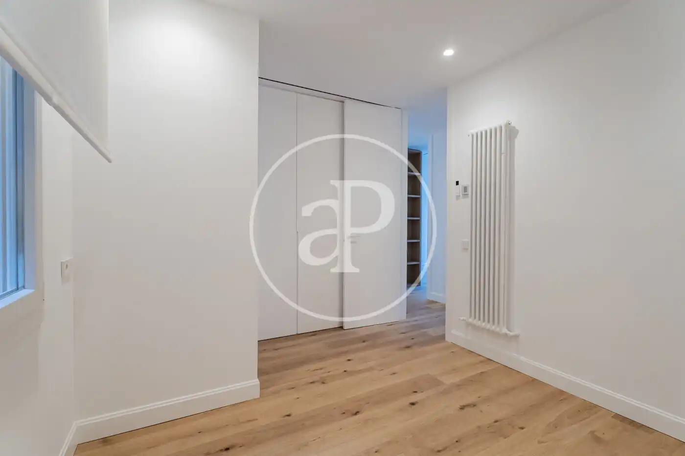Bedroom of Flat for sale in Madrid  with Air Conditioner, Heating and Terrace