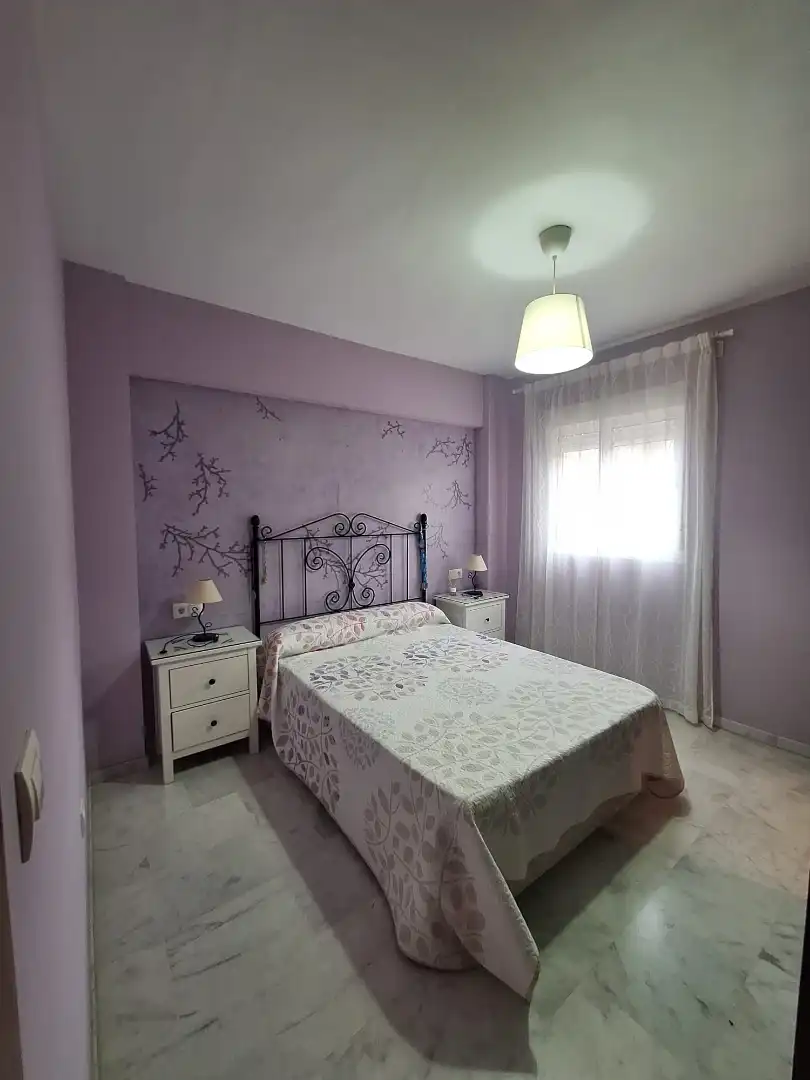 Dormitori de Casa adosada en venda en Écija amb Aire condicionat i Traster