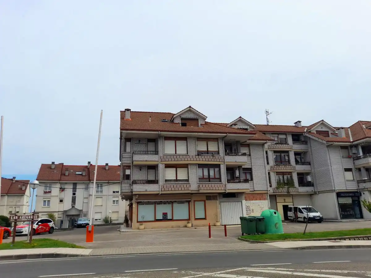 Exterior view of Commercial properties for sale in Bárcena de Cicero