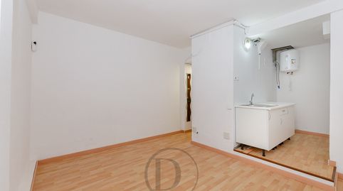Foto 2 de Piso en venta en Carrer D'albert Llanas, Can Baró, Barcelona Capital