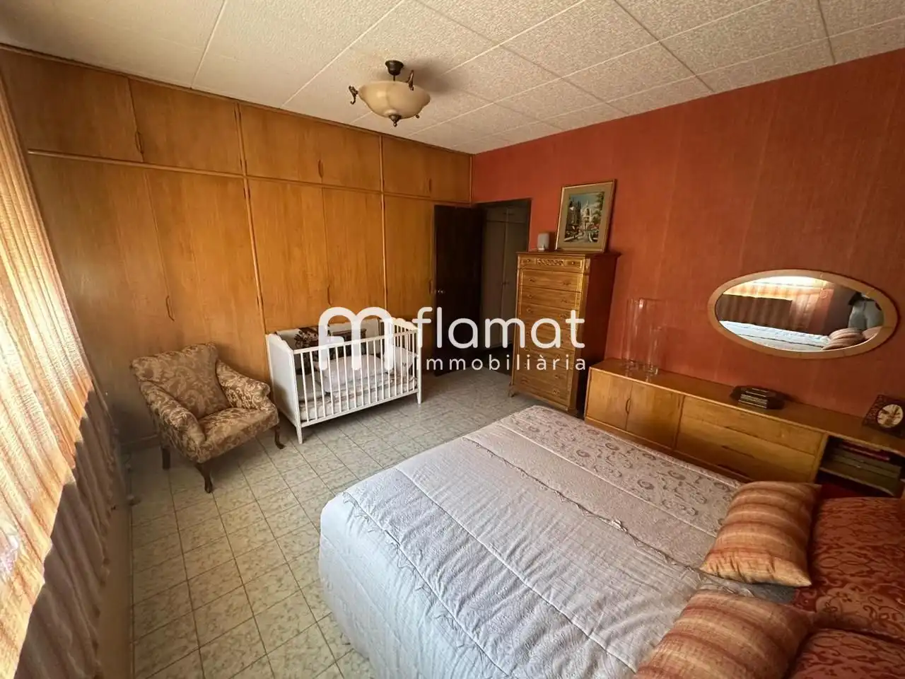 Habitación de Edificio en venta en Santa Coloma de Gramenet