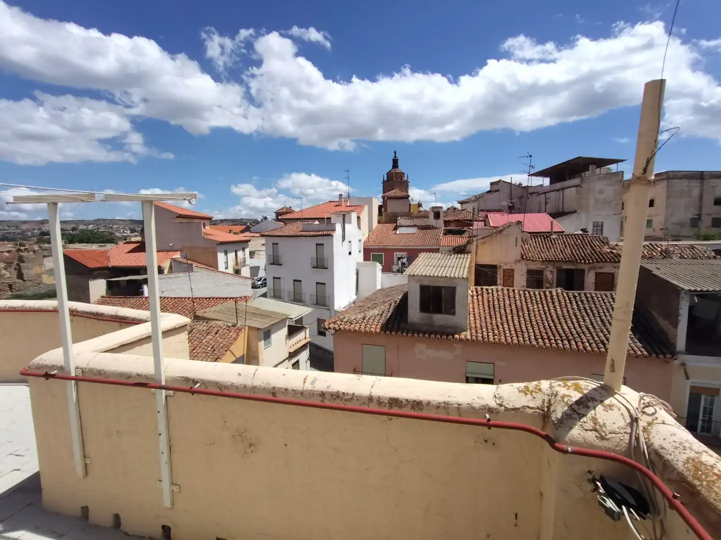 Vista exterior de Pis en venda en Guadix amb Aire condicionat, Terrassa i Moblat