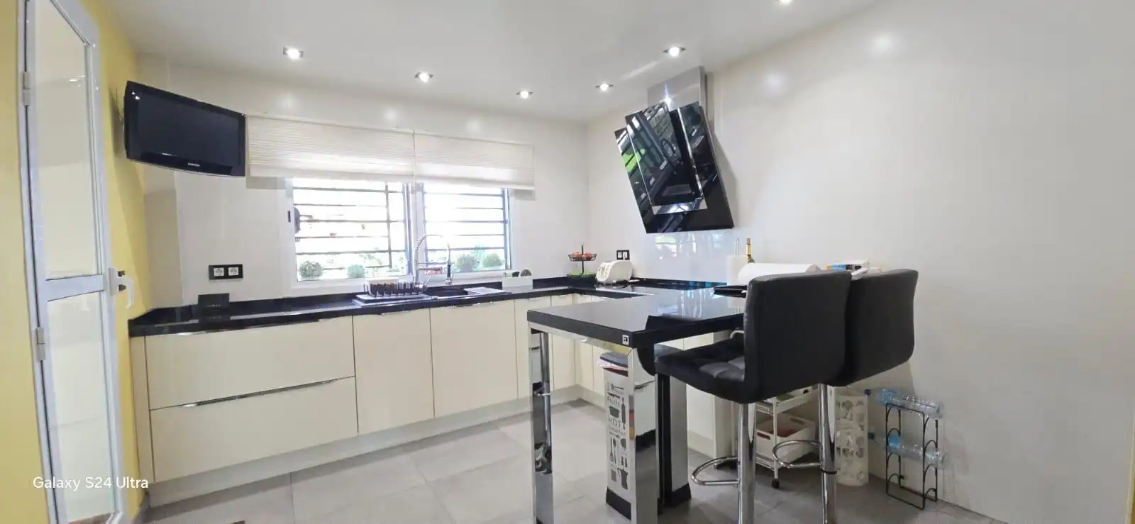 Cocina de Casa adosada en venta en Torremolinos con Aire acondicionado, Jardín privado y Terraza