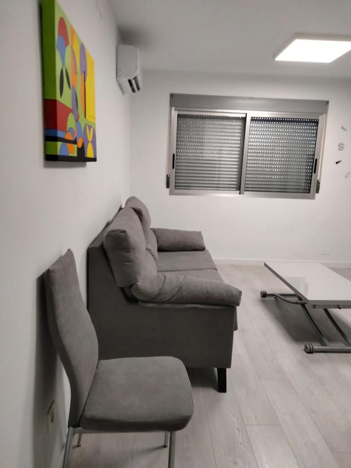 Sala d'estar de Pis de lloguer en  Valencia Capital amb Aire condicionat i Moblat