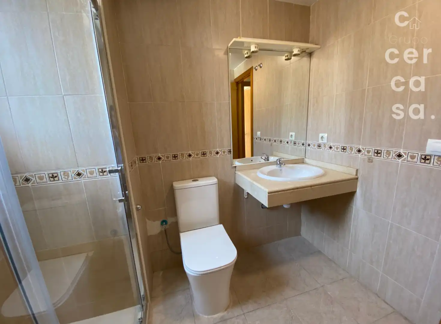 Baño de Casa adosada en venta en Tavernes Blanques con Terraza, Trastero y Balcón