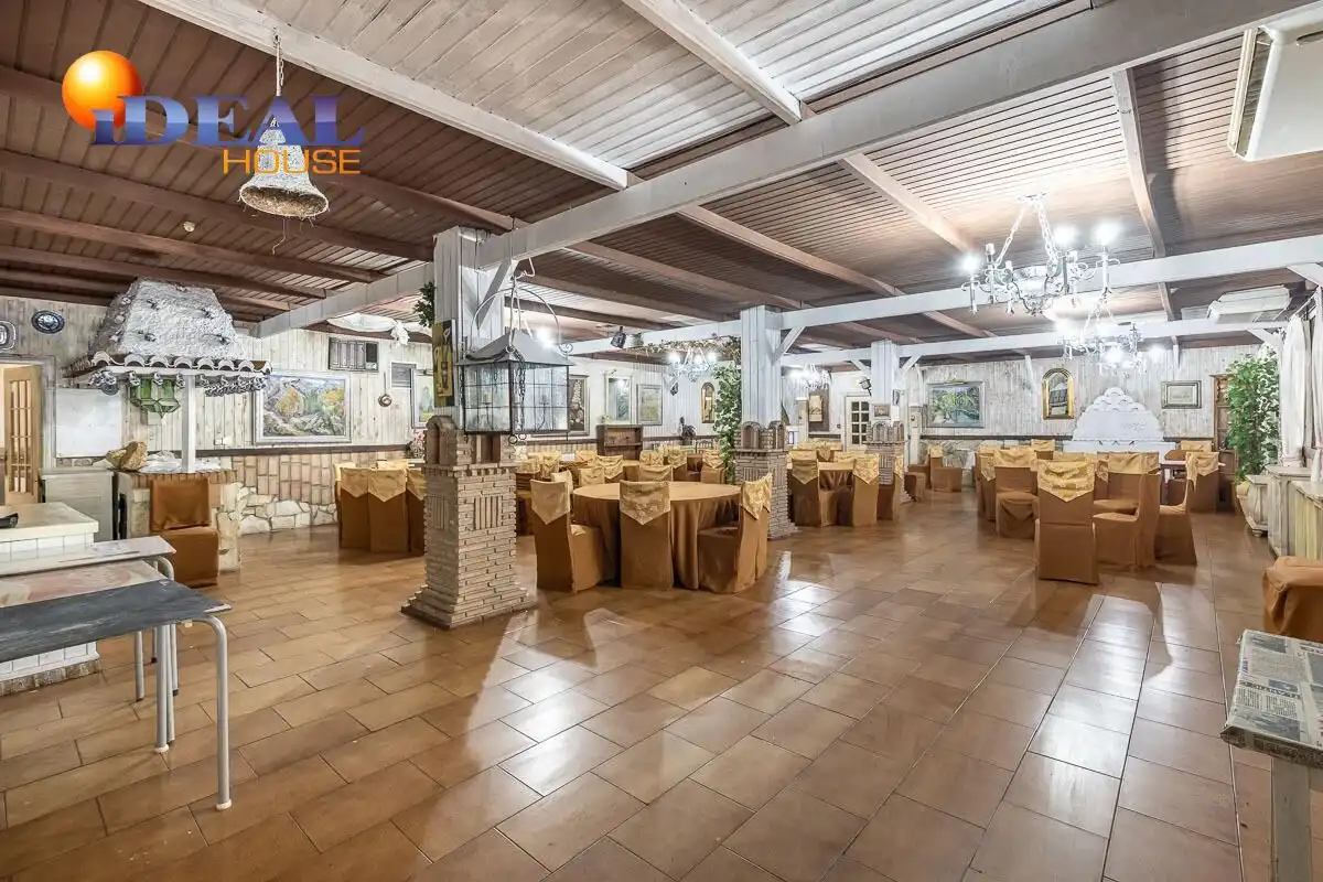 Local comercial en venda a Pinos Genil, imagen 5