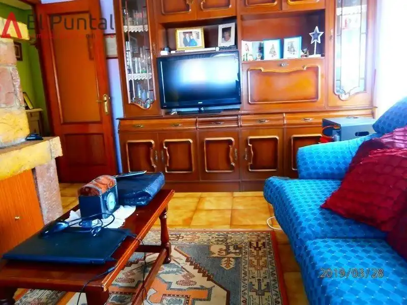 Sala de estar de Casa o chalet en venta en Villaescusa (Cantabria) con Jardín privado, Terraza y Trastero