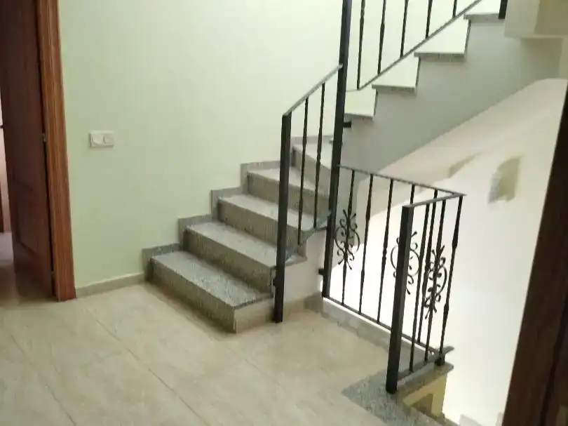 Maisonette zum Verkauf in Murcia mit Klimaanlage und Balkon