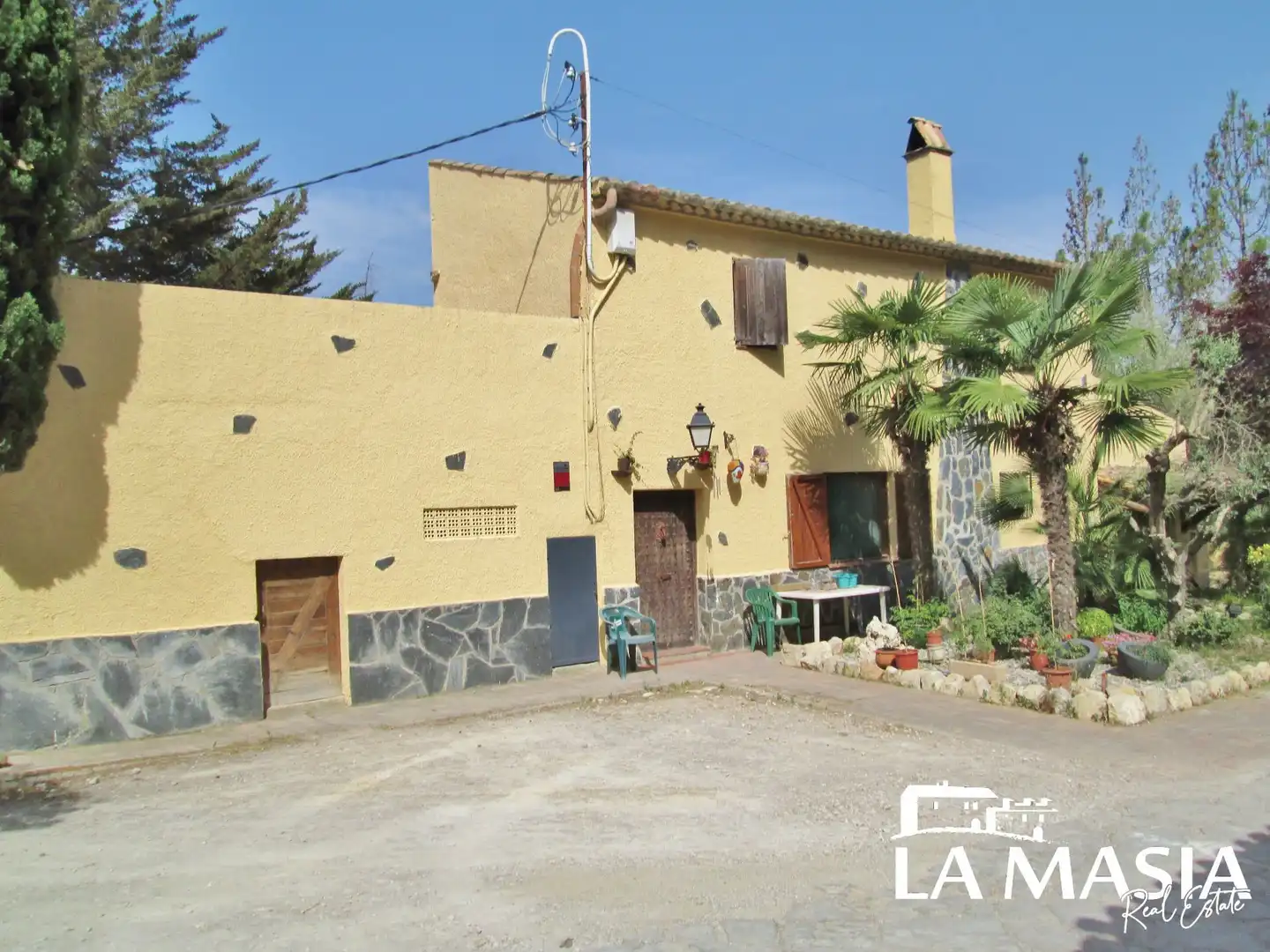 Vista exterior de Finca rústica en venda en Olivella amb Jardí privat, Terrassa i Piscina