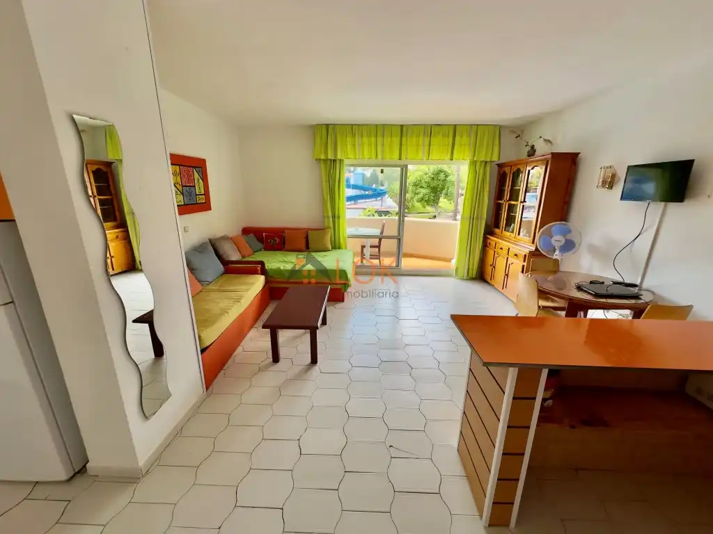 Bedroom of Flat for sale in Benalmádena