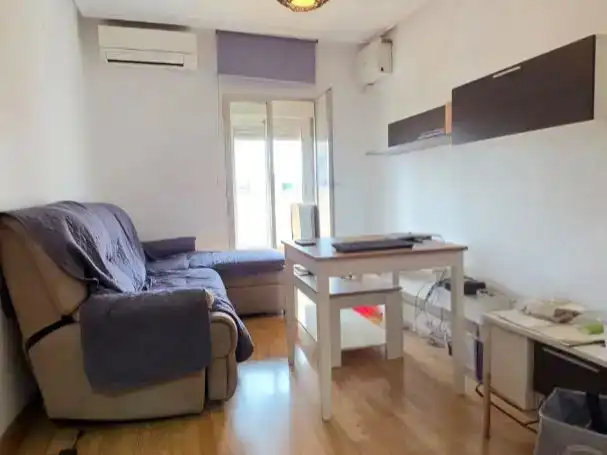 Sala d'estar de Pis en venda en Madrid amb Aire condicionat i Balcó