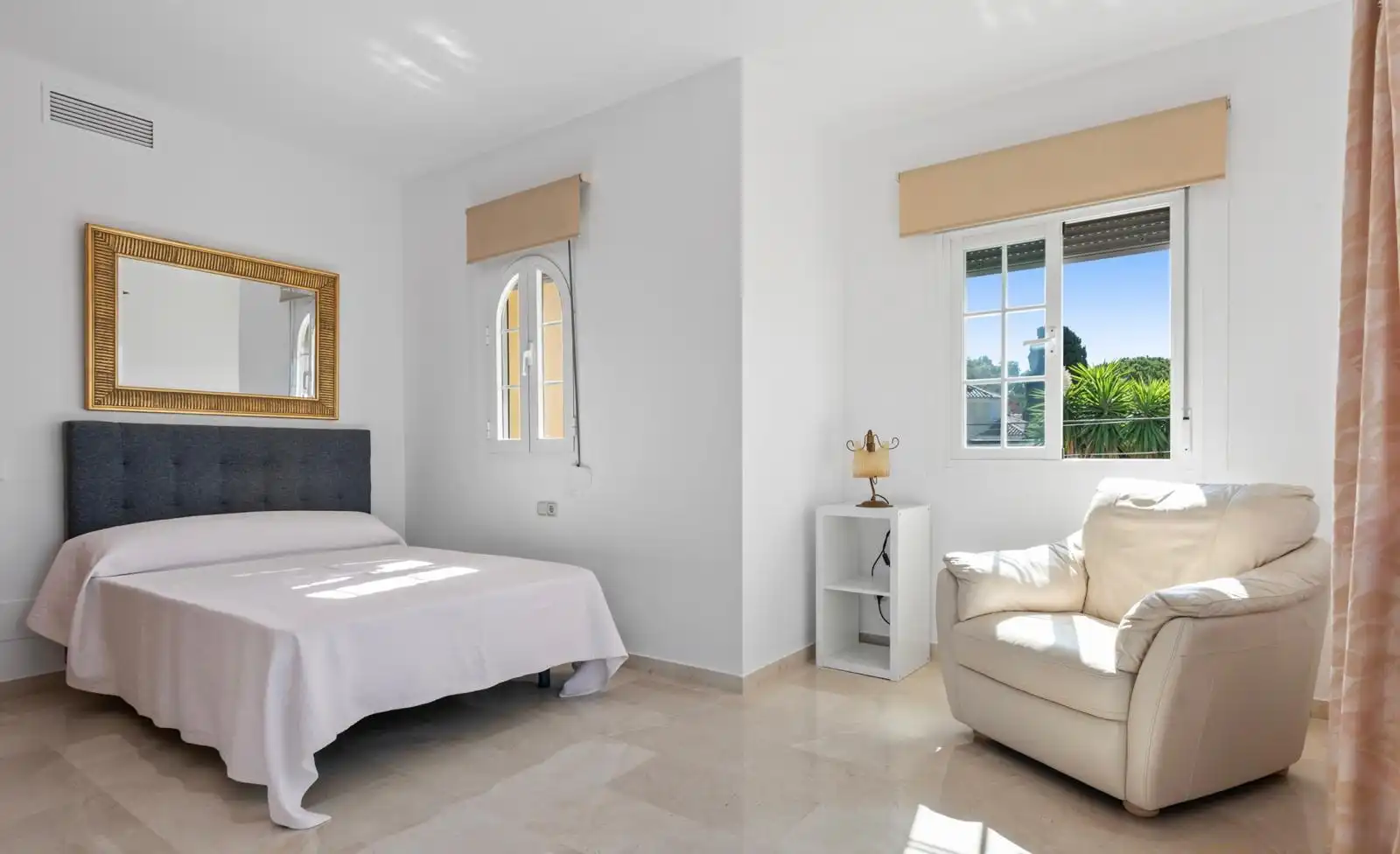 Bedroom of Houses for sale in Marbella  with Air Conditioner, Heating and Terrace