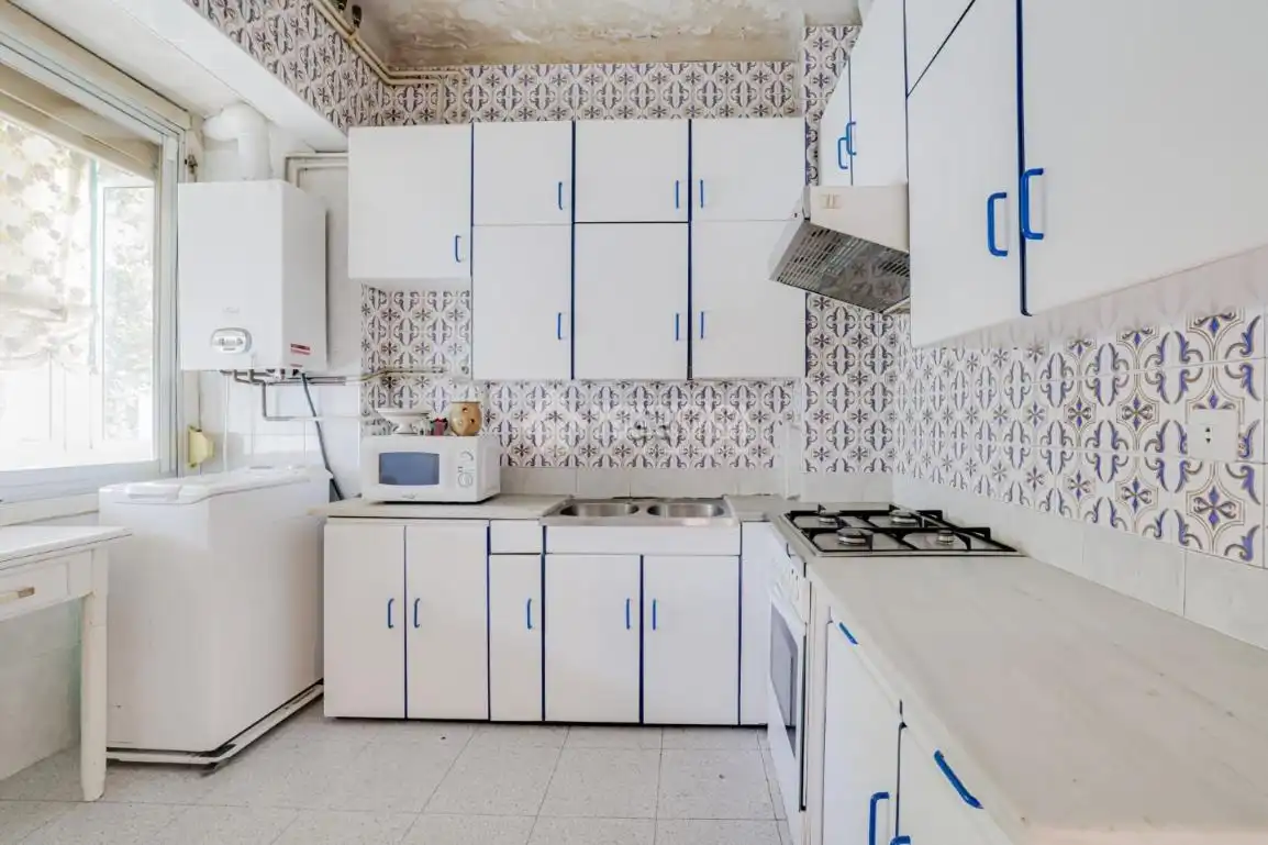 Cocina de Piso en venta en Barcelona con Balcón