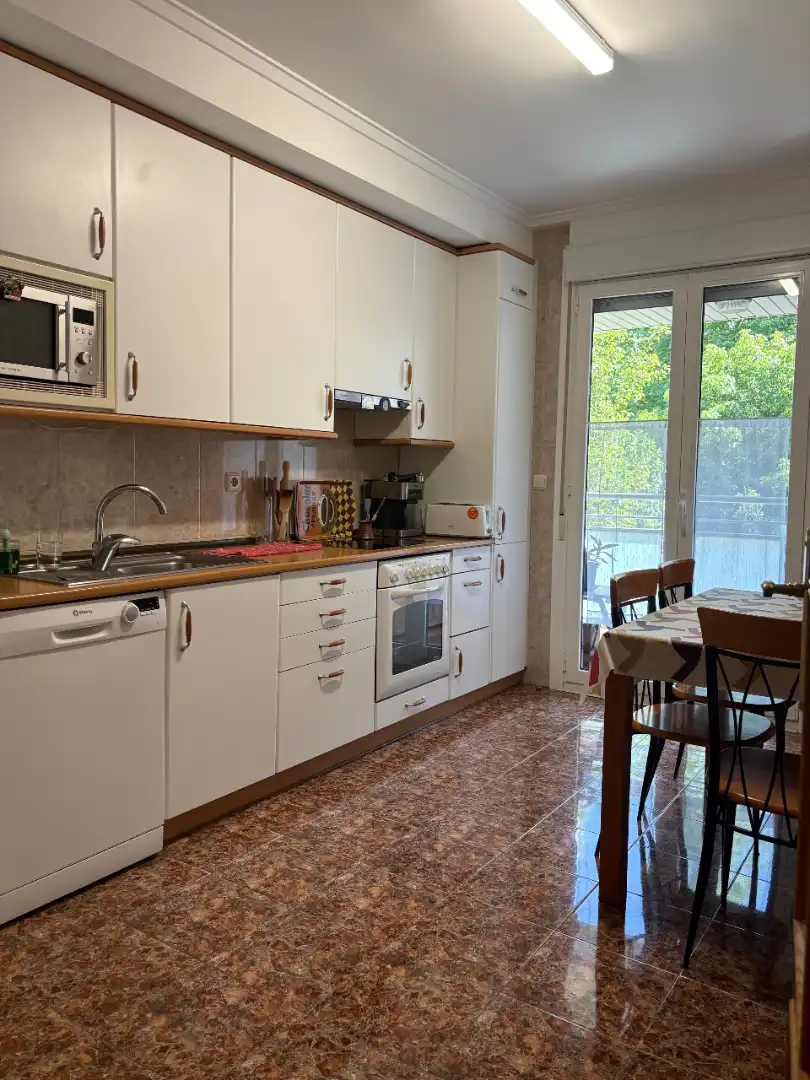 Cocina de Piso en venta en Usurbil con Calefacción, Terraza y Trastero