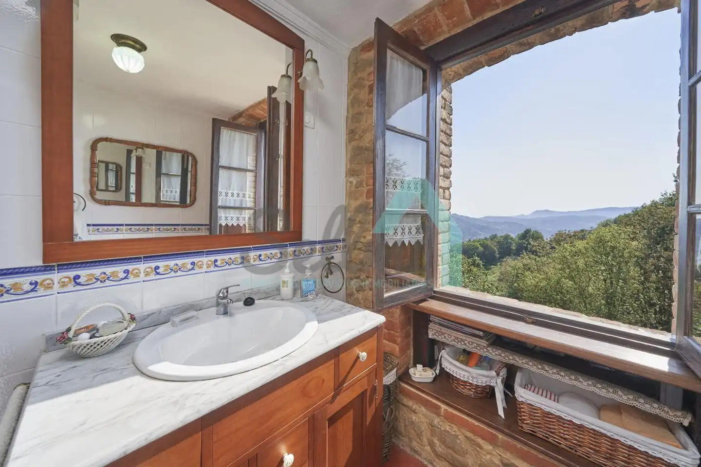 Bathroom of Houses for sale in Langreo  with Private garden and Balcony