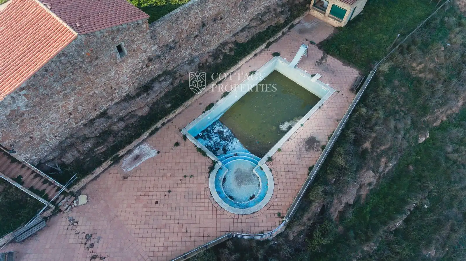 Piscina de Finca rústica en venda en Sant Llorenç Savall amb Calefacció i Piscina
