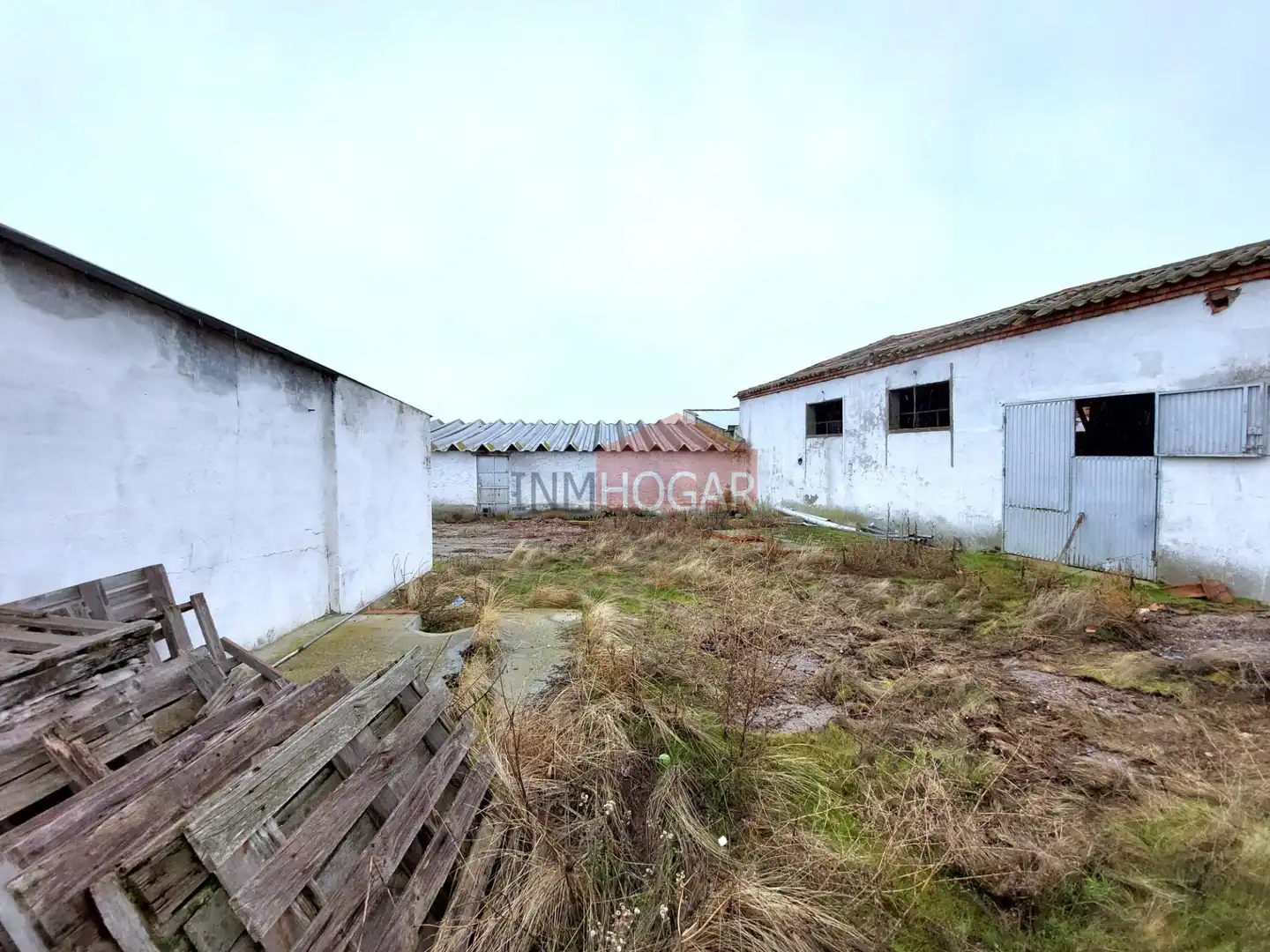 Industrial buildings for sale in Adanero