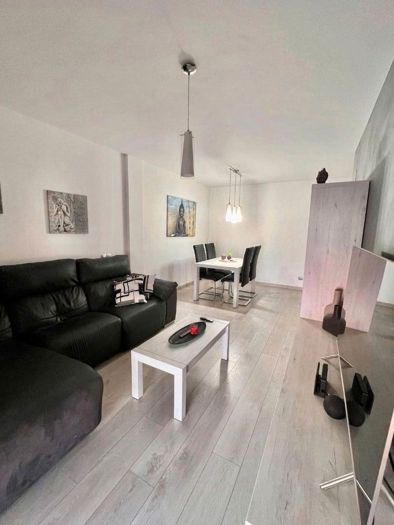 Living room of Flat for sale in La Canonja  with Parquet flooring, Terrace and Furnished