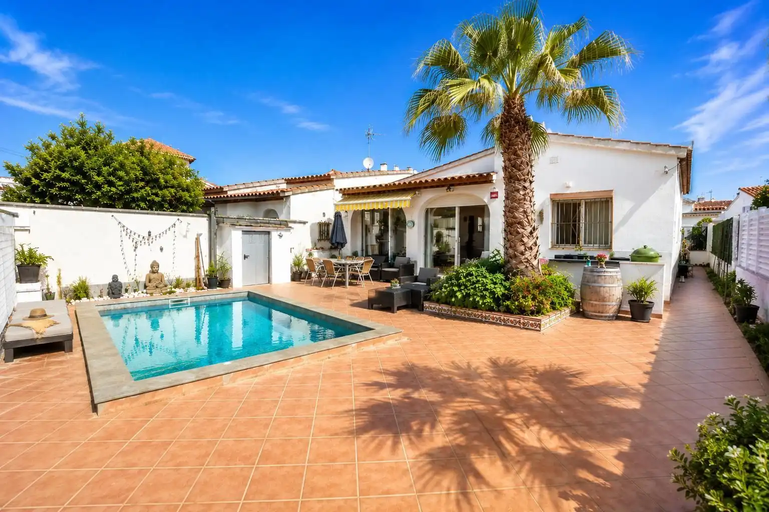 Vista exterior de Casa o chalet en venta en Empuriabrava con Aire acondicionado, Calefacción y Jardín privado