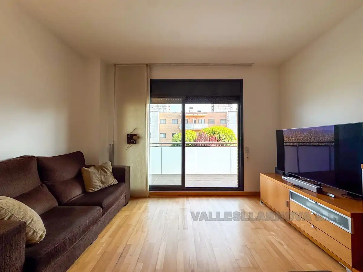 Vista exterior de Piso en venta en Parets del Vallès con Calefacción, Jardín privado y Parquet