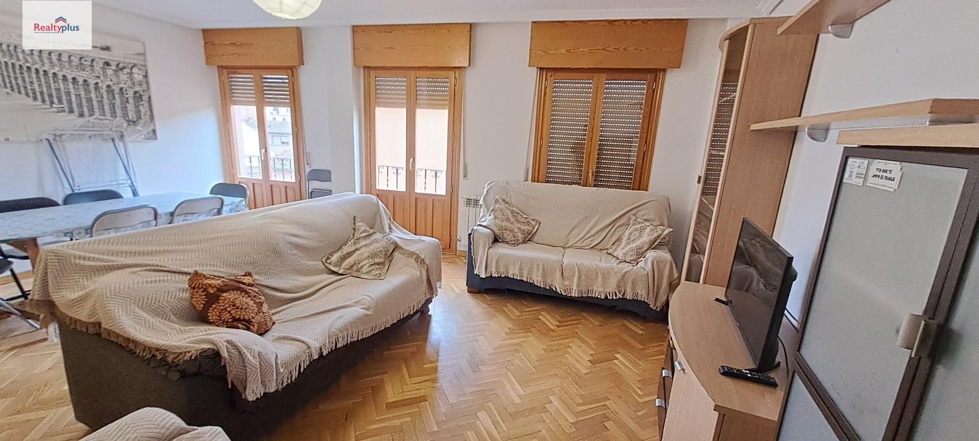 Sala d'estar de Dúplex de lloguer en Segovia Capital amb Calefacció i Balcó