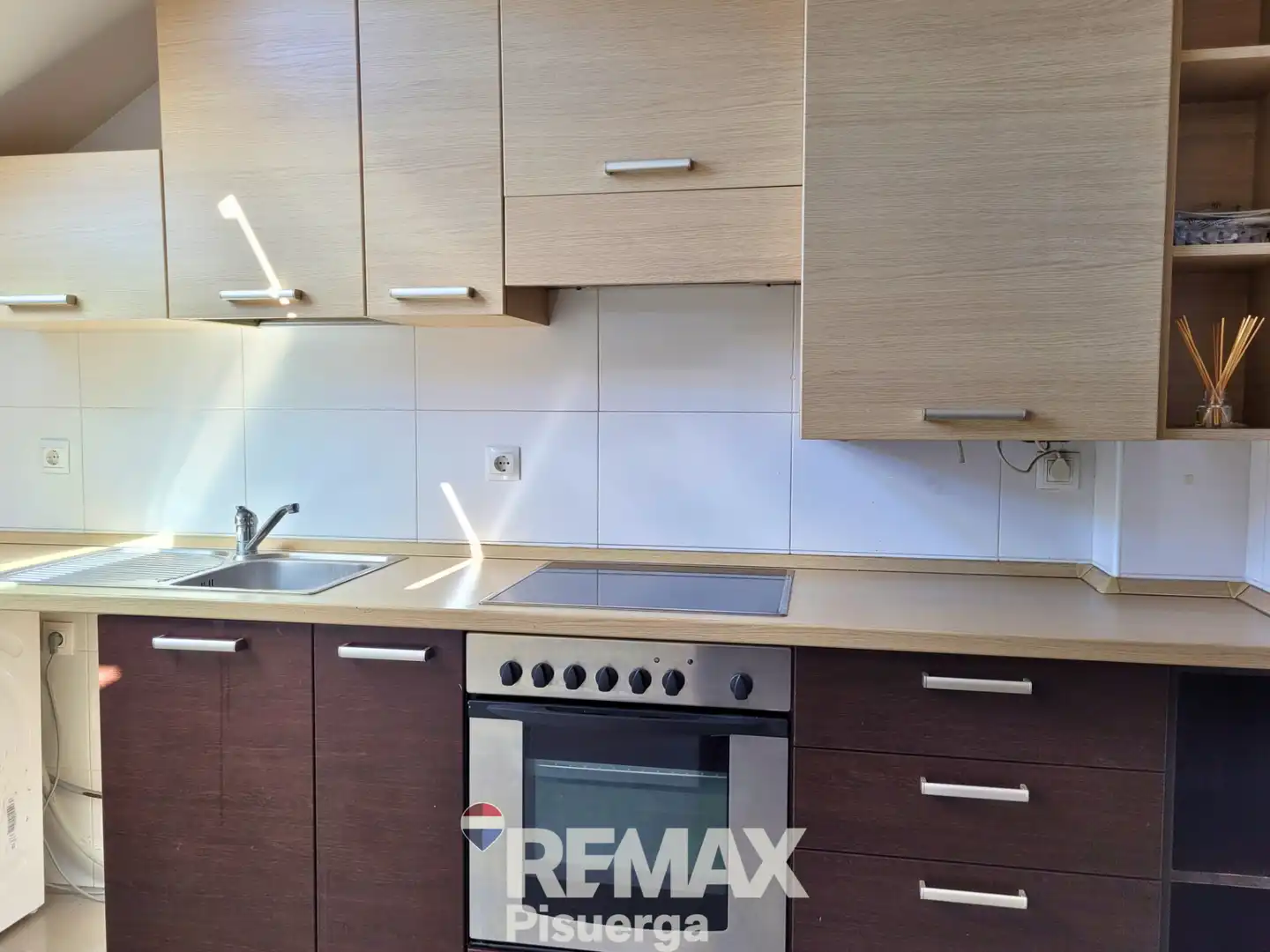 Küche von Wohnung zum Verkauf in Santovenia de Pisuerga mit Heizung, Abstellraum und Balkon
