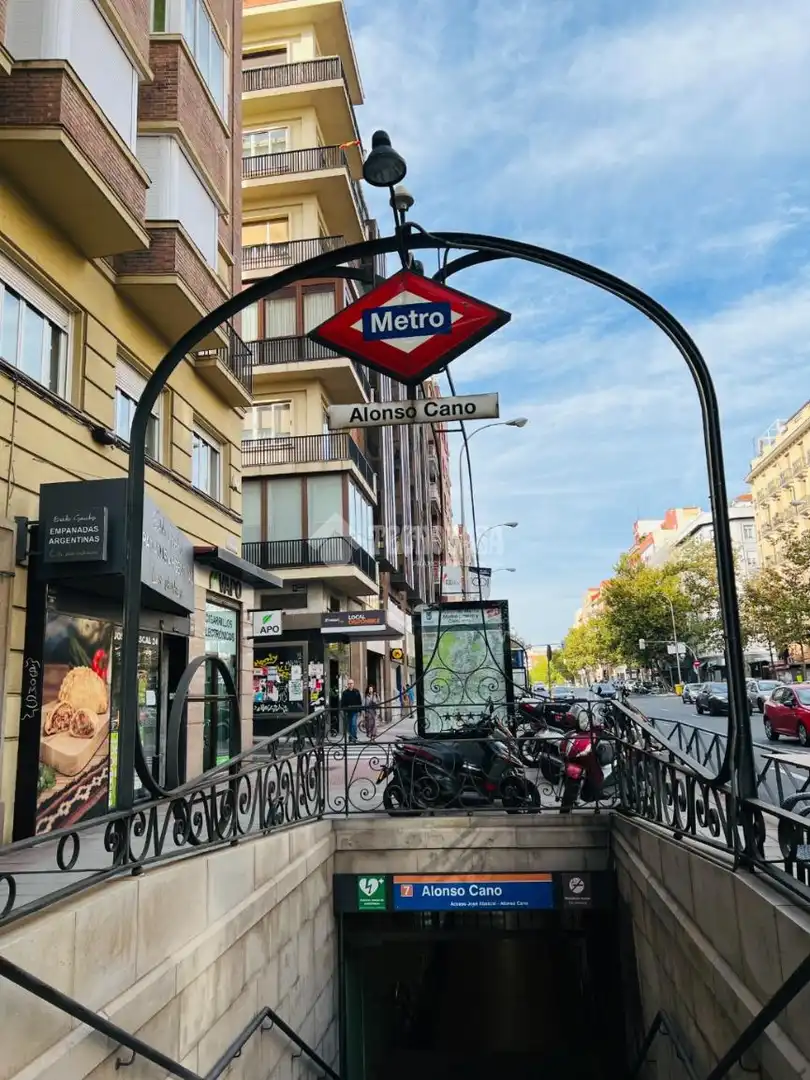 Exterior view of Flat for sale in Madrid  with Air Conditioner, Heating and Storage room