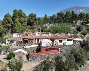 Vista exterior de Casa o xalet en venda en Icod de los Vinos amb Jardí privat i Terrassa